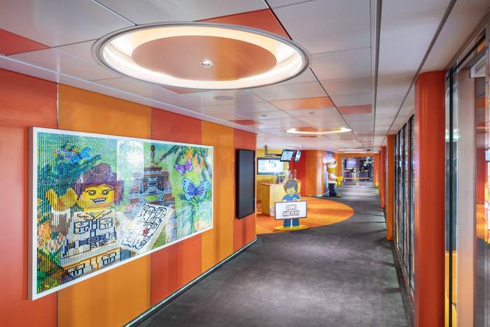 MSC Cruises MSC Virtuosa Doremiland 3.jpg